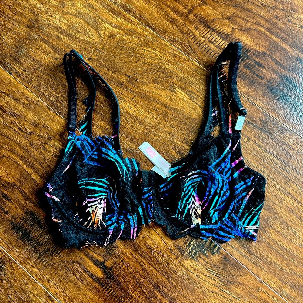 Victorias Secret Unlined Bra 32D